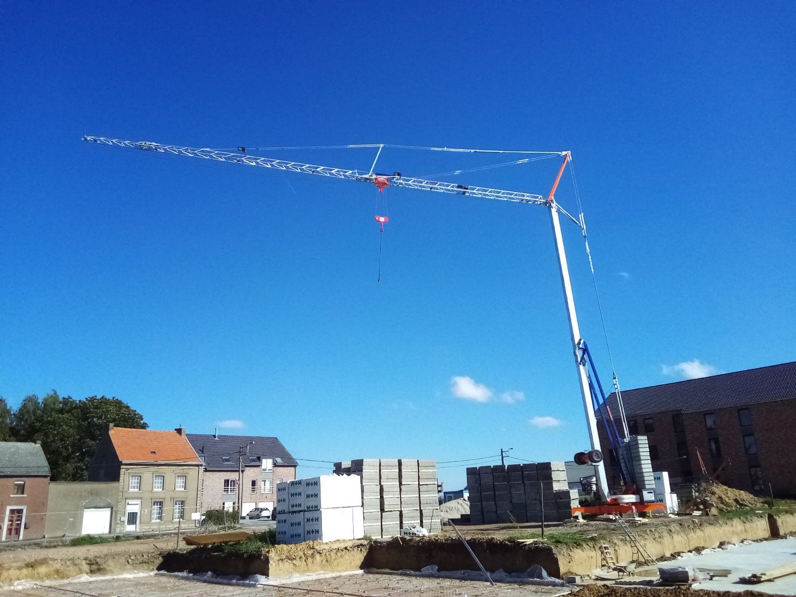 a vendre grue de chantier 32m de flèche, Articles professionnels, Machines & Construction | Grues & Excavatrices, Grue, Enlèvement
