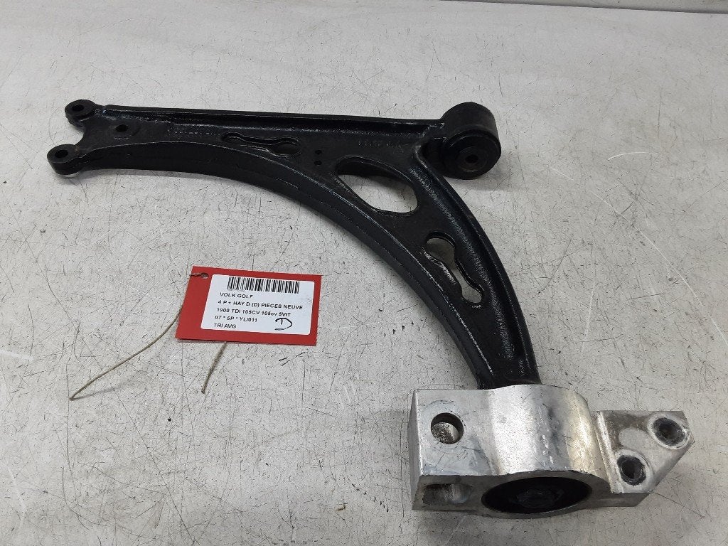 BRAS DE SUSPENSION AVANT GAUCHE (TRIANGLE) Golf V (1K1), Volkswagen, Mevr. I. Hauben, Utilisé, Rue de l'Espoir 34 34
4030  GRIVEGNÉE, BE