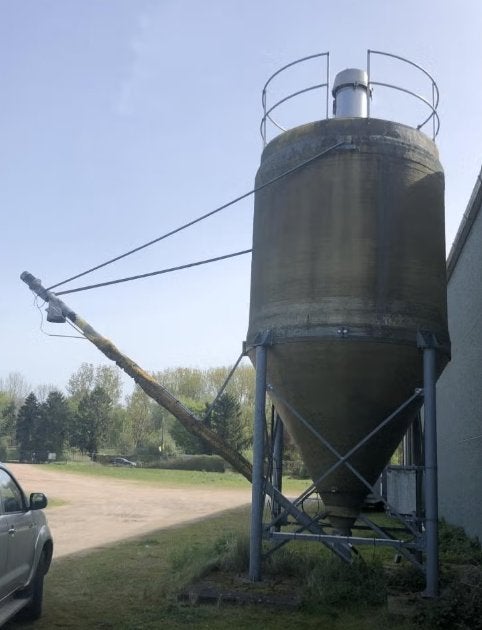 Gebruikte cement silo met bediening en toebehoren, Enlèvement, Utilisé