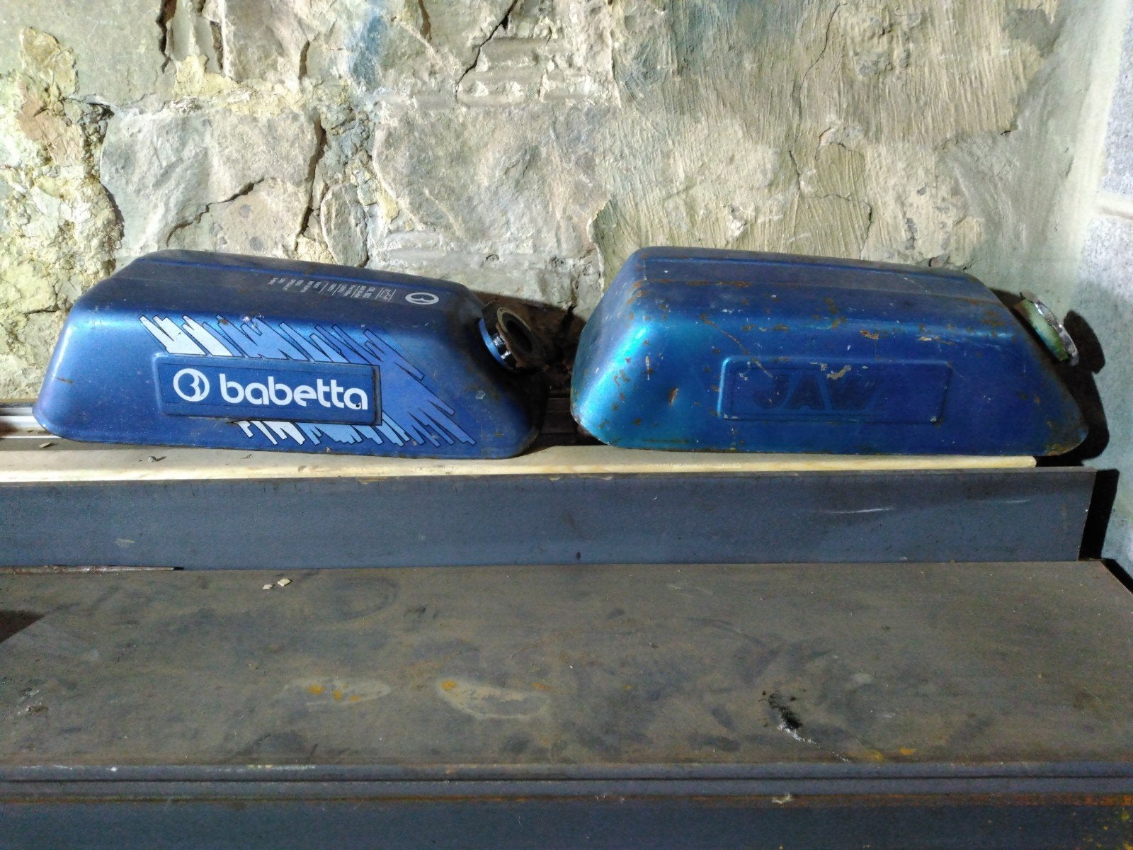 réservoir Babetta et Jawa, Enlèvement