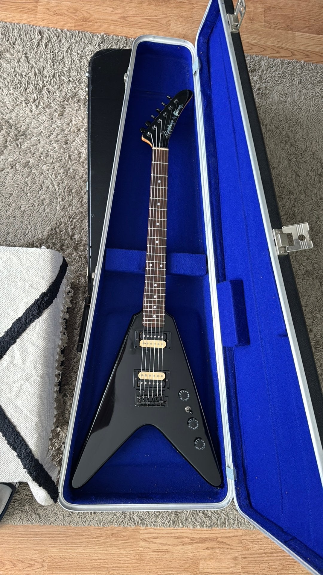Epiphone by Gibson flying v in nl, Muziek en Instrumenten, Ophalen, Zo goed als nieuw, Epiphone