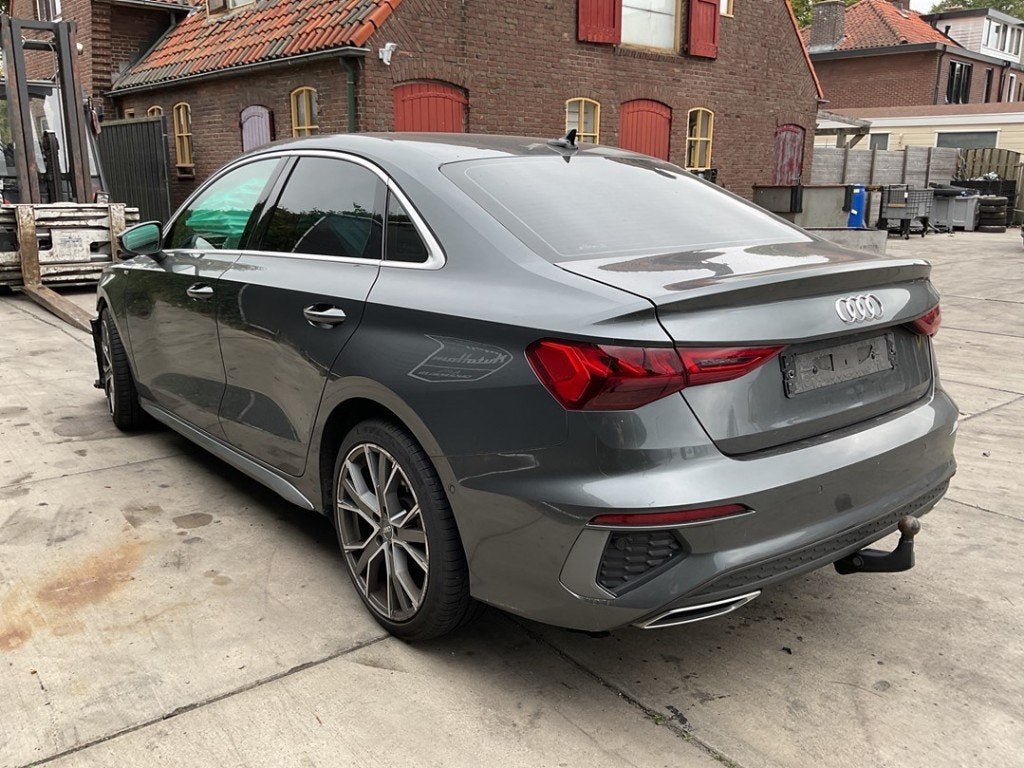PARE-CHOCS ARRIÈRE Audi A3 Limousine (8YS) (01-2020/-), Autos : Pièces & Accessoires, Auto-Union-Straße  1,
85057  Ingolstadt, DE