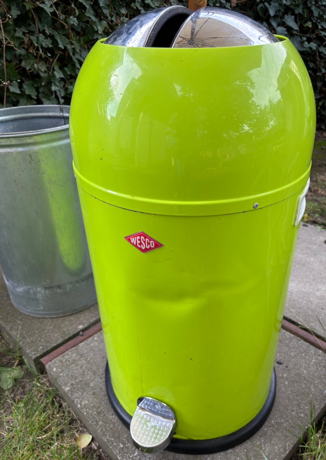 Wesco kickmaster bin 33L, Huis en Inrichting, Ophalen, 50 – 75, Gebruikt, Met pedaal