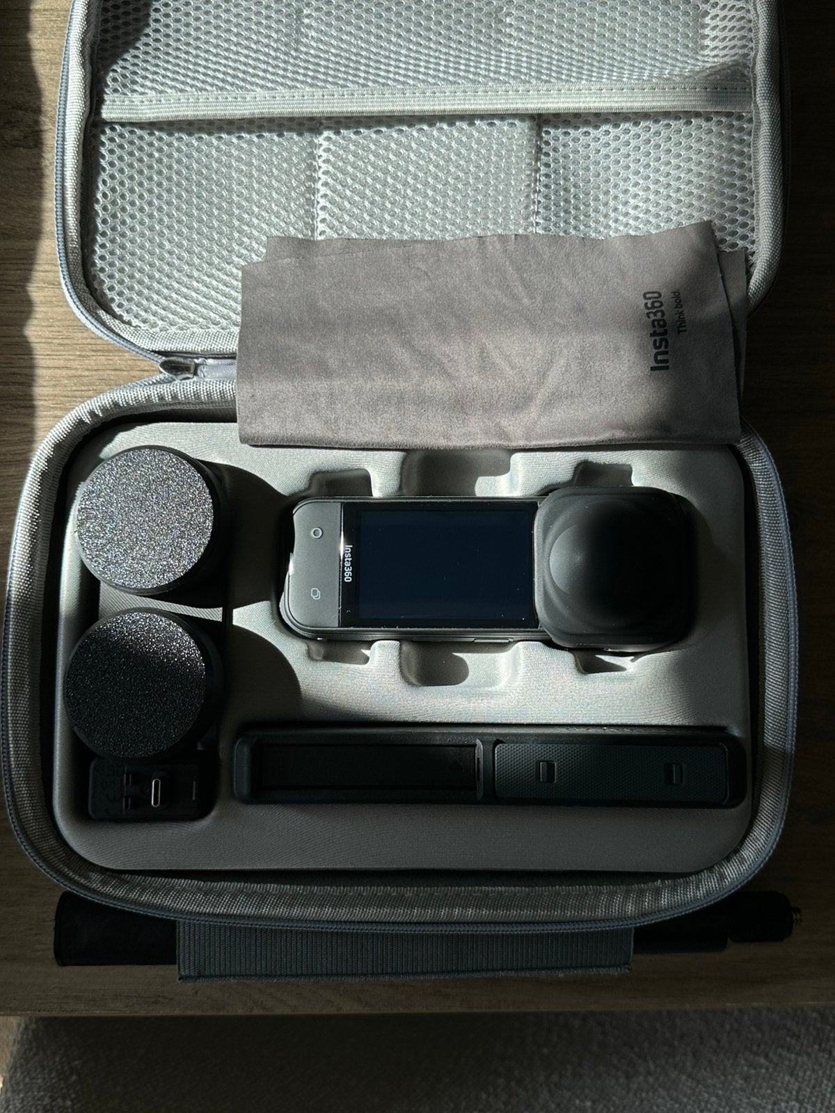 Insta360 X5 camera + complete accessoirebundel, Ophalen of Verzenden, Zo goed als nieuw