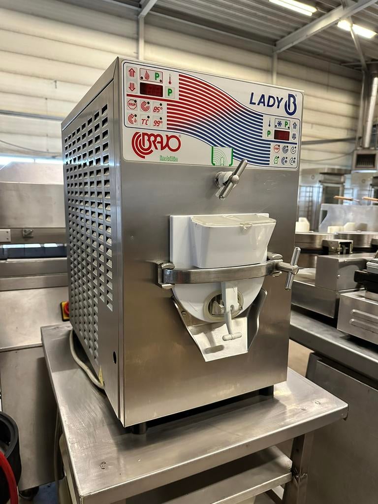 La machine à glace Lady B pasteurise et prélève crème glacée, Enlèvement, Comme neuf