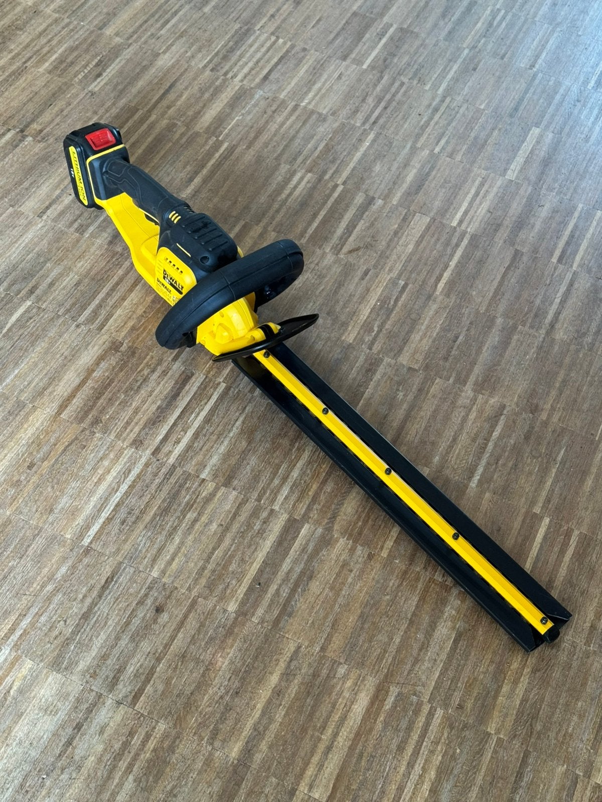 Heggenschaar DEWALT 18v, Tuin en Terras, Ophalen, Zo goed als nieuw