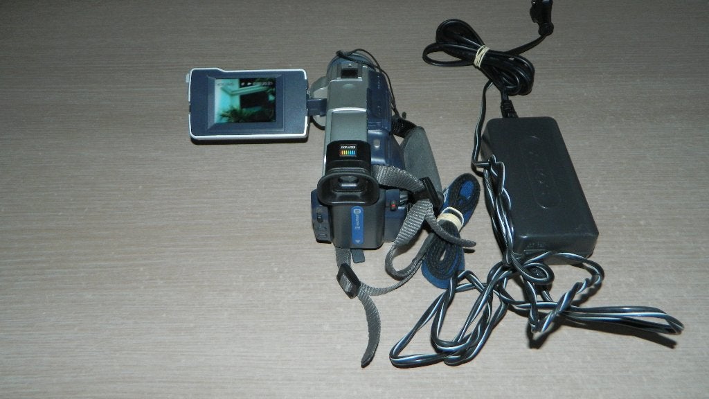 Superbe!! Sony mini-dv cassette/tape digital DCR-TRV16E, Enlèvement ou Envoi, Microphone externe, Caméra, Comme neuf