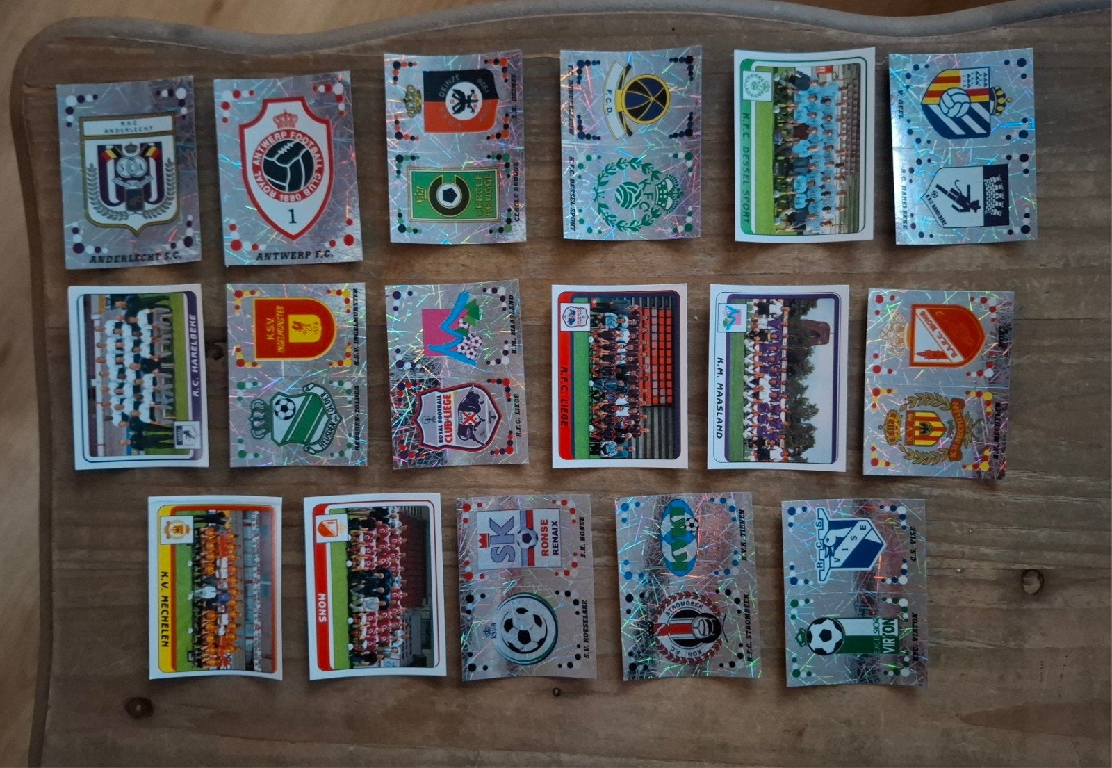 Panini 17 verschillende afbeeldingen Belgisch voetbal 2002, Ophalen of Verzenden