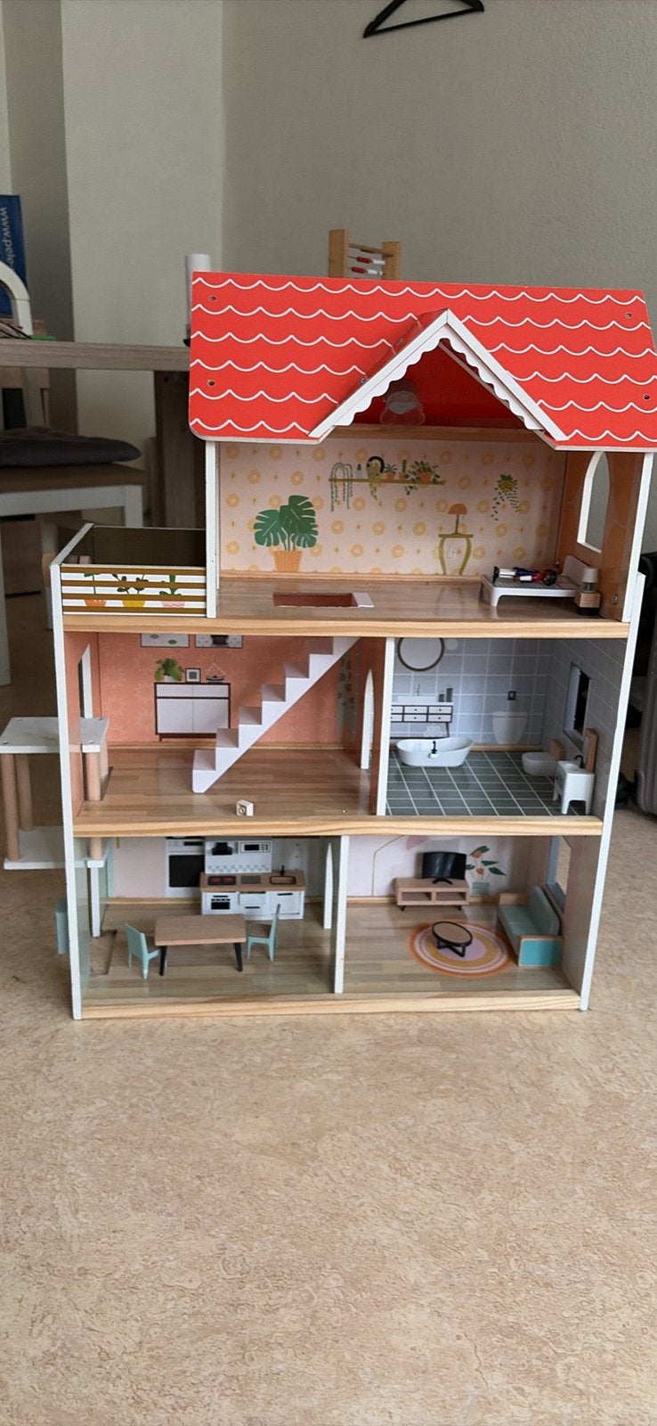 Houten poppenhuis, Ophalen, Zo goed als nieuw, Accessoires