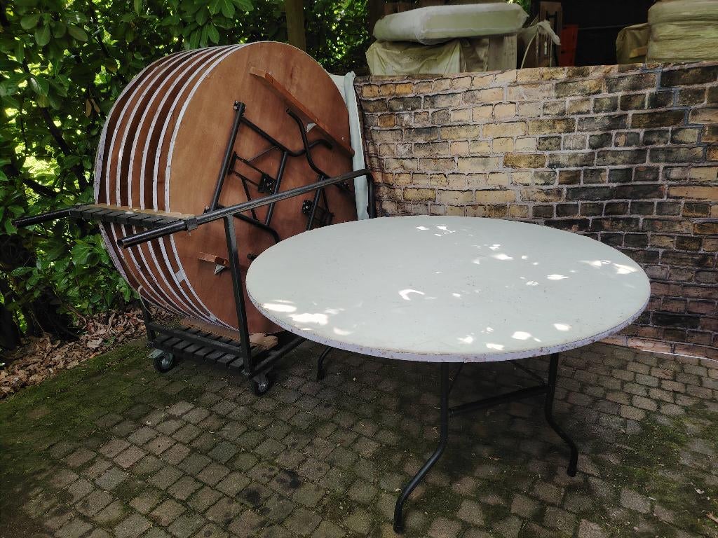 8 tafels met een diameter van 150 cm te koop, Ophalen, Grenenhout