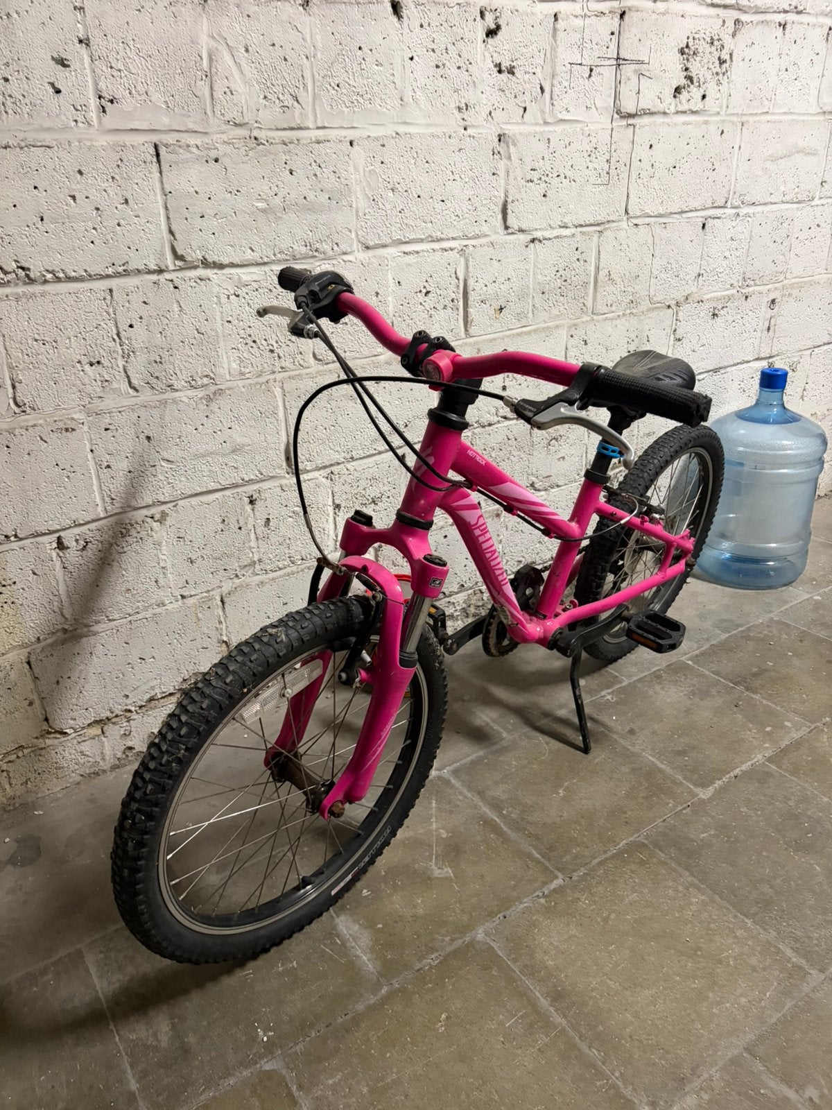 Specialized Hotrock 20” – VTT enfant –6 vitesses– suspension, Enlèvement, Comme neuf, 20 pouces, Vitesses