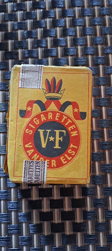 Paquet de cigarettes V.F, POUR COLLECTION, Enlèvement, Comme neuf