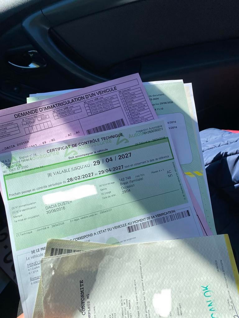 Dacia Duster 1.2 TCE euro6b prête à immatriculée New distri, Auto's, Dacia, Voorwielaandrijving, Stof, Duster, Zwart