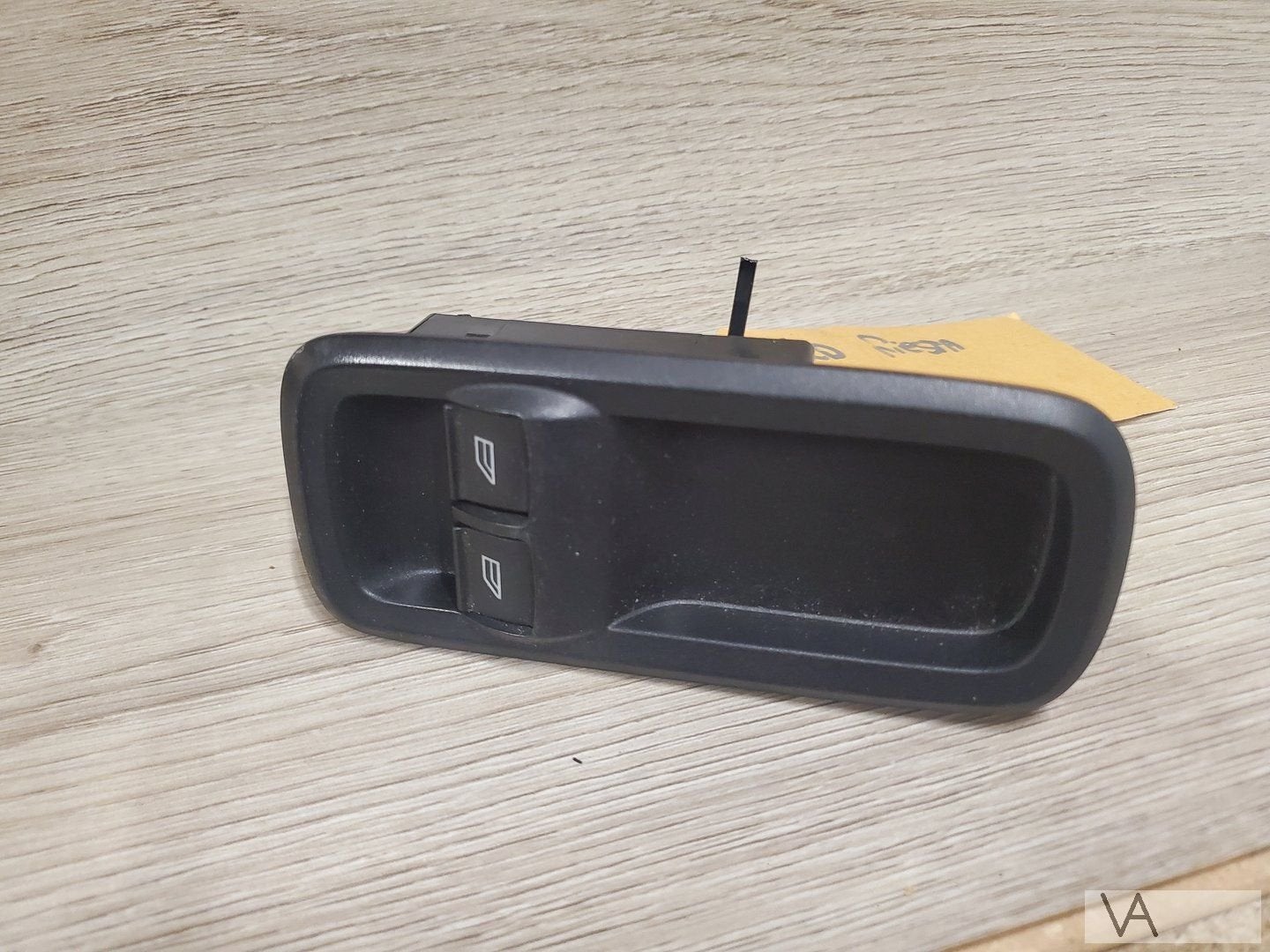 Ford Fiesta 2009 -2017 raamschakelaar links 2x elek raam €20, Auto-onderdelen, Gebruikt, -, -, Ophalen of Verzenden