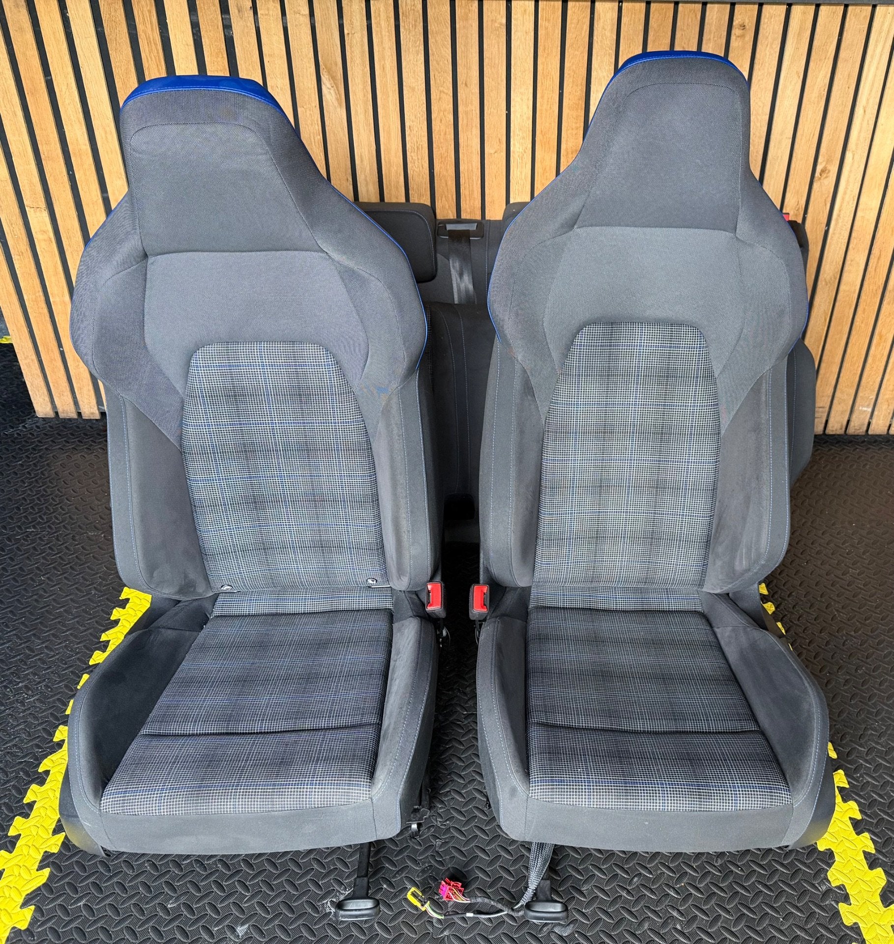 Stoelen set Volkswagen Golf 8 VII GTE interieur set compleet, Auto-onderdelen, Gebruikt, Volkswagen, Volkswagen AG, Vw@volkswagen.de