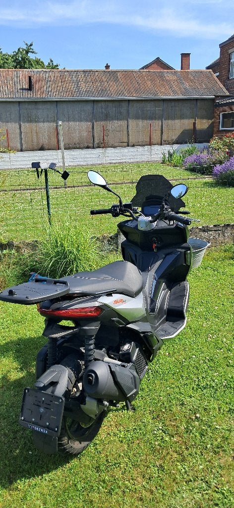 Aprilia sr gt 125, 125 cm³, Comme neuf, Enlèvement, Essence