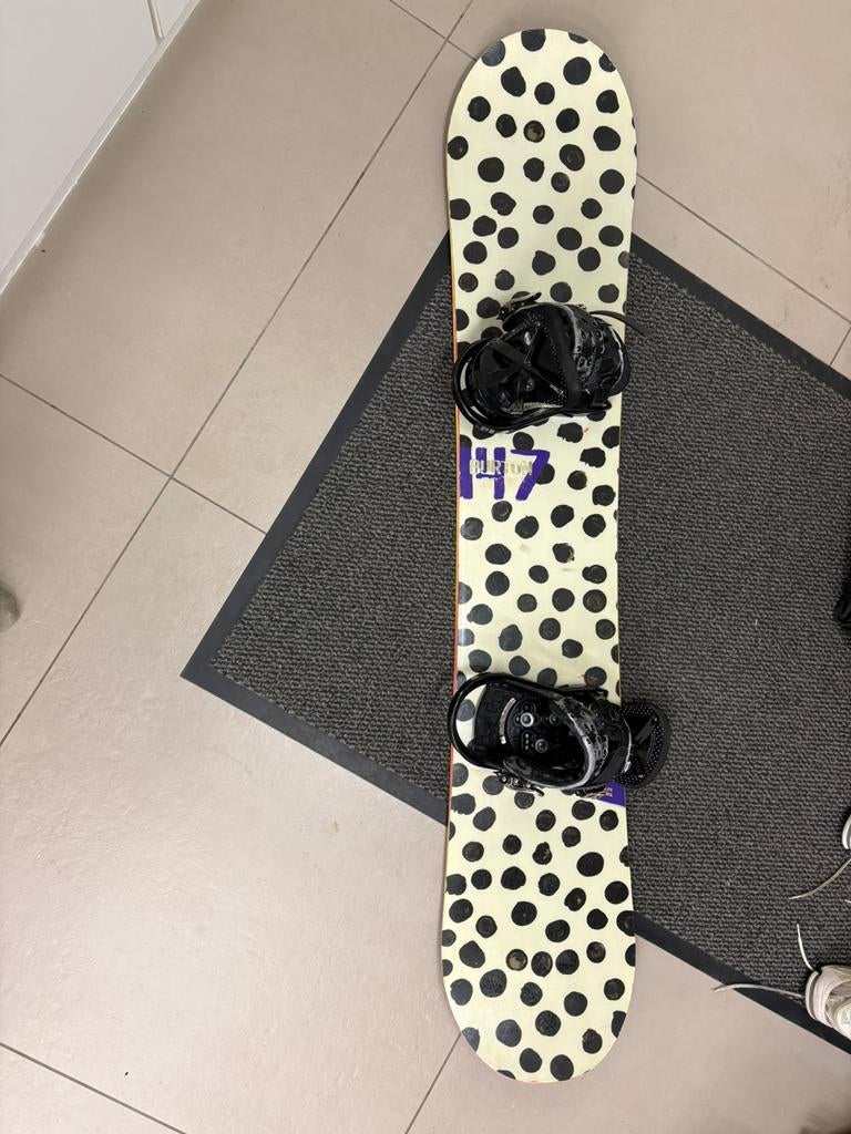 Burton Social 147 snowboard + GRATIS Burton snowboots, Ophalen, Gebruikt, Board