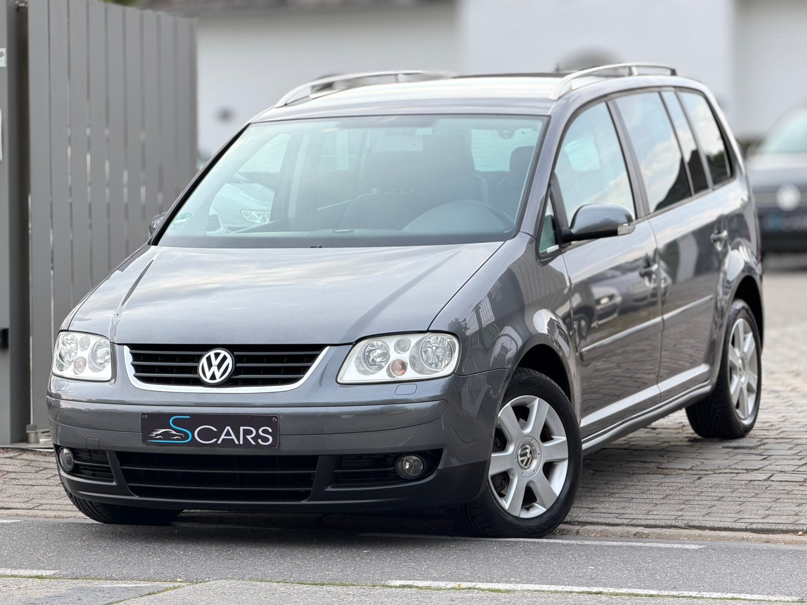 Vw Touran 1.6i ** 054.000 km ** 7 plaatsen ** Airco **, Autos, Volkswagen, Entreprise, 7 places, Boîte manuelle, 5 portes