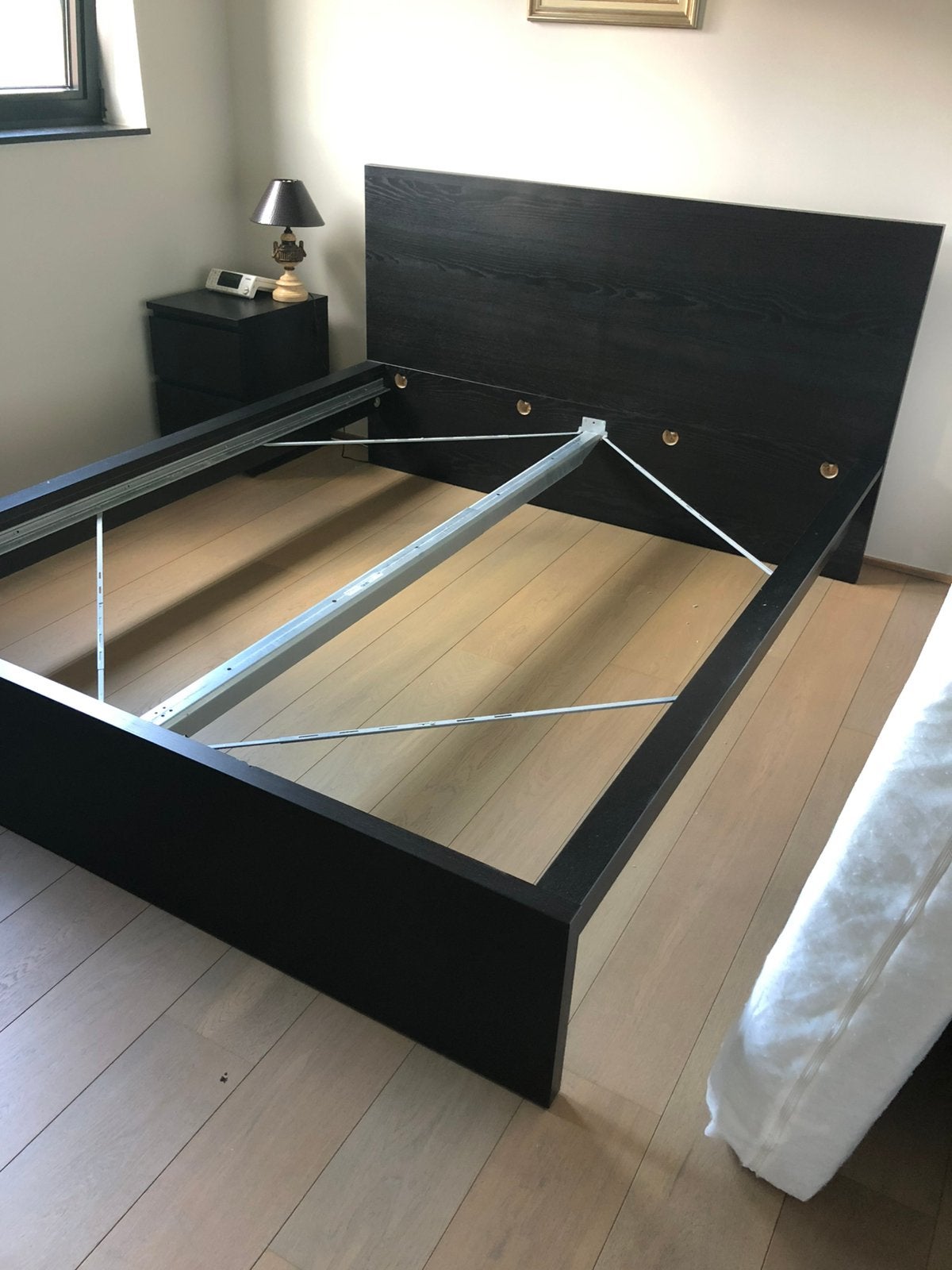 Bedkader MALM zwartbruin, Huis en Inrichting, Slaapkamer | Bedden, Ophalen, Zo goed als nieuw