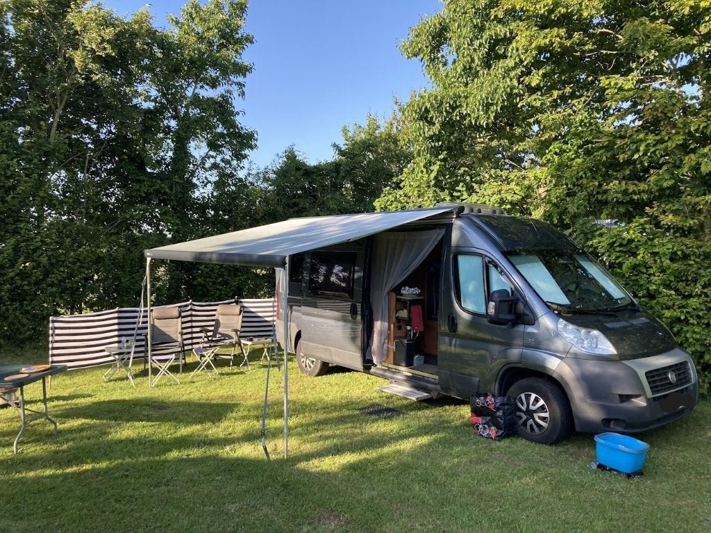 Camping-car Possl Bus, Caravanes & Camping, 6 à 7 mètres, Siège standard, Boîte manuelle, Roue de secours