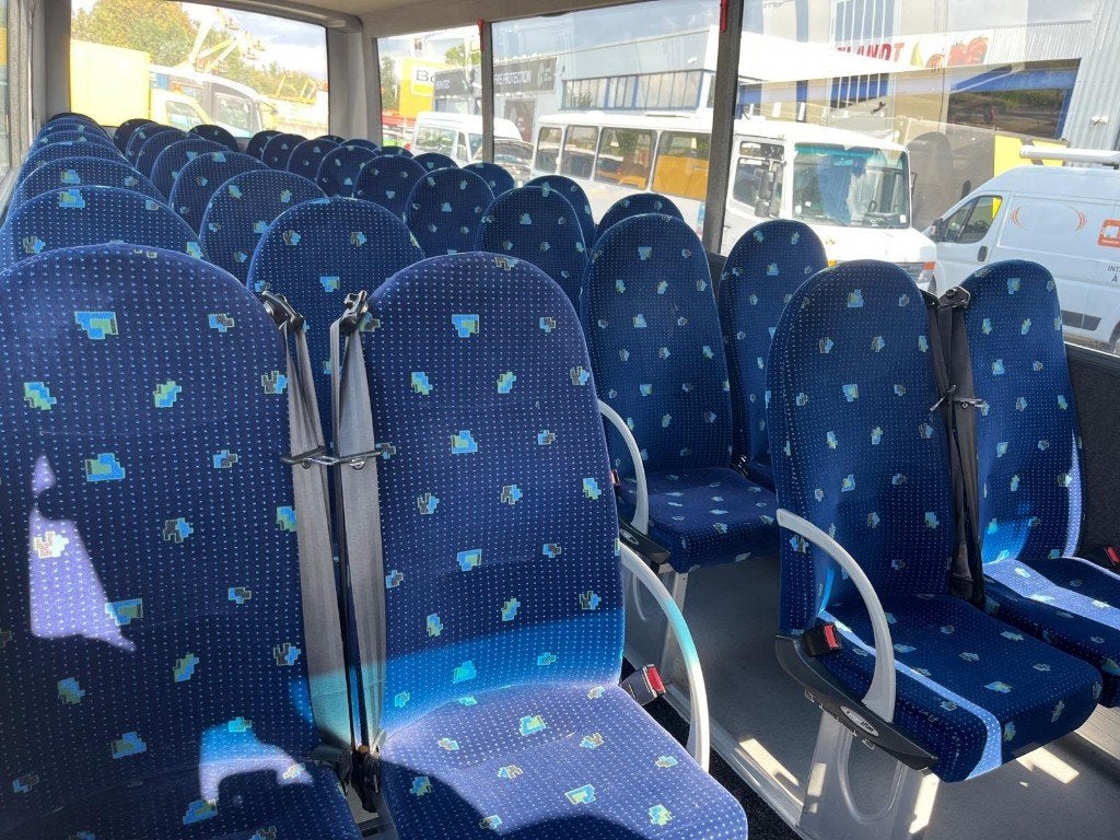 Mercedes Vario 0813 (Stock ID 44620) — 24