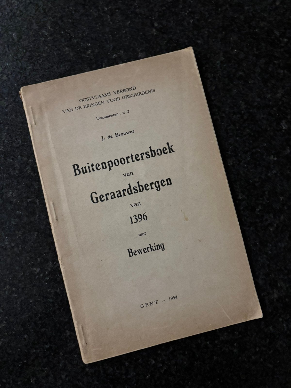 Dun boekje door priester , historicus Jozef De Brouwer ., Ophalen of Verzenden, Gelezen, Niet van toepassing