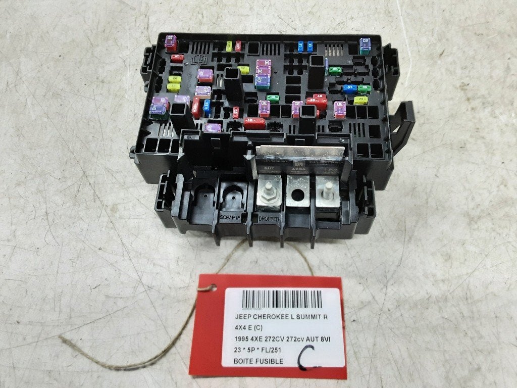 BOITIER FUSIBLES Jeep Grand Cherokee L (WL) (68565974), Webaccessibility@stellantis.com, Stellantis N.V., Utilisé, Taurusavenue 1
2132 LS  Hoofddorp, NL