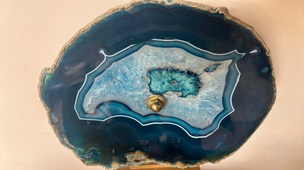 Tranche agate bleu sur socle coueue jaune  bresil, Enlèvement ou Envoi, Minéral
