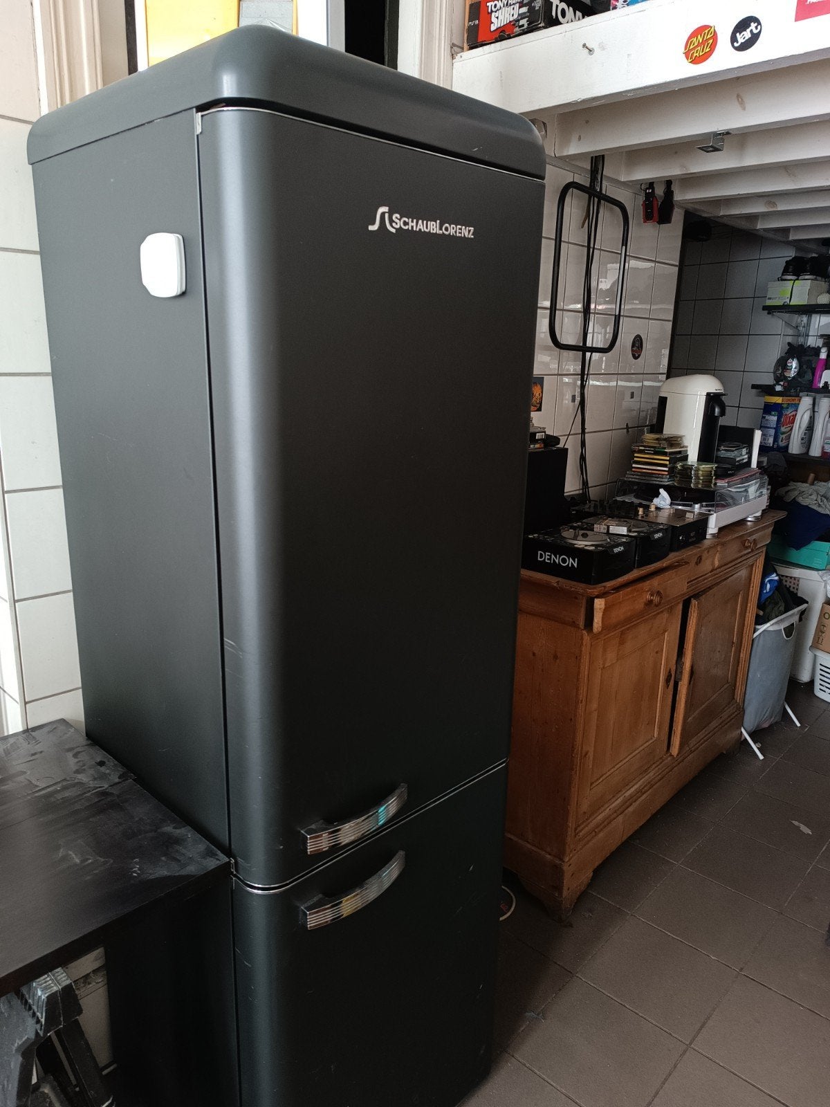 ijskast met vriesvak  duits, Elektronische apparatuur, Koelkasten en IJskasten, Ophalen, Met vriesvak