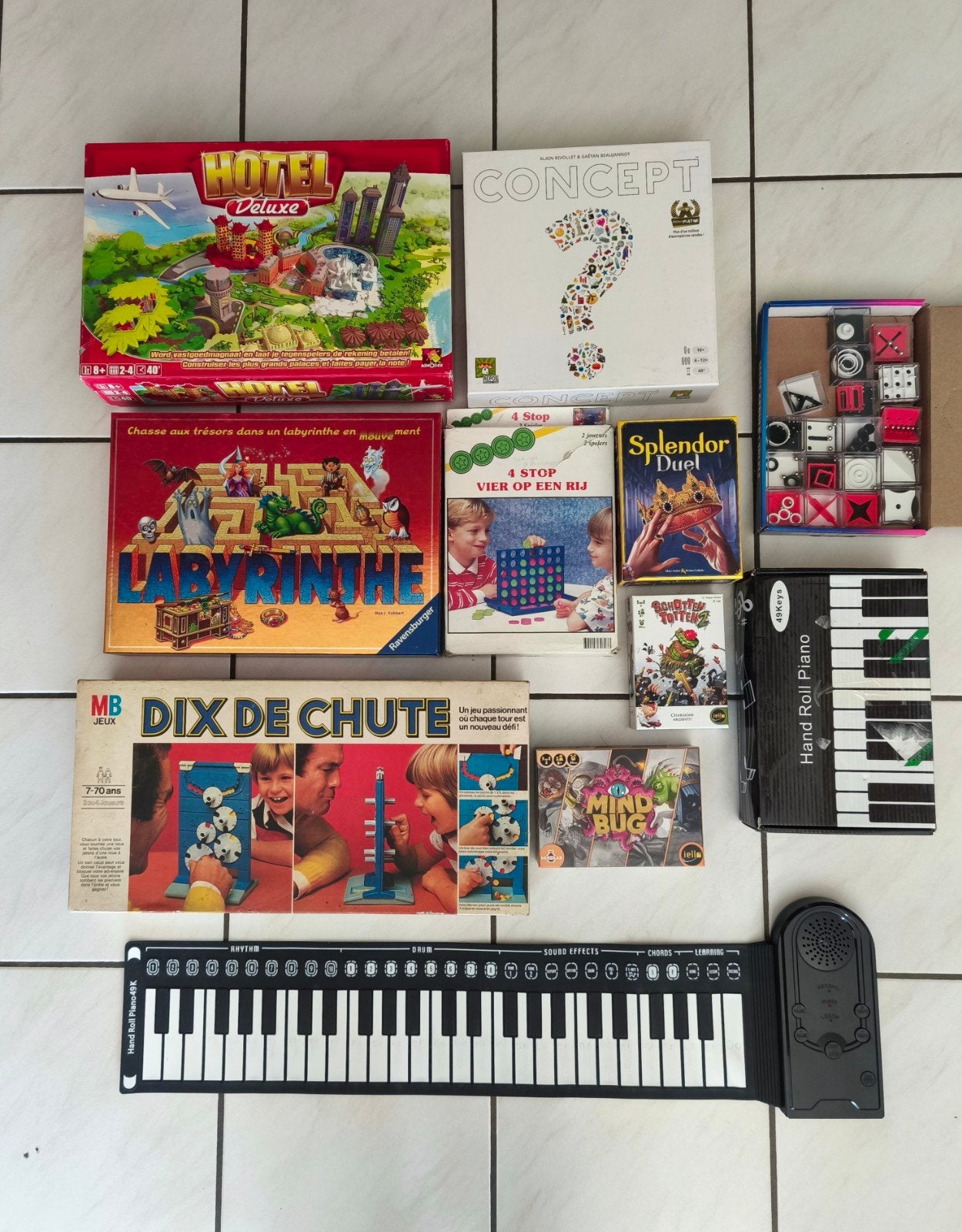 Lot jeux de société, piano souple portatif, casse tête.

Ven, Hobby en Vrije tijd, Ophalen, Gebruikt