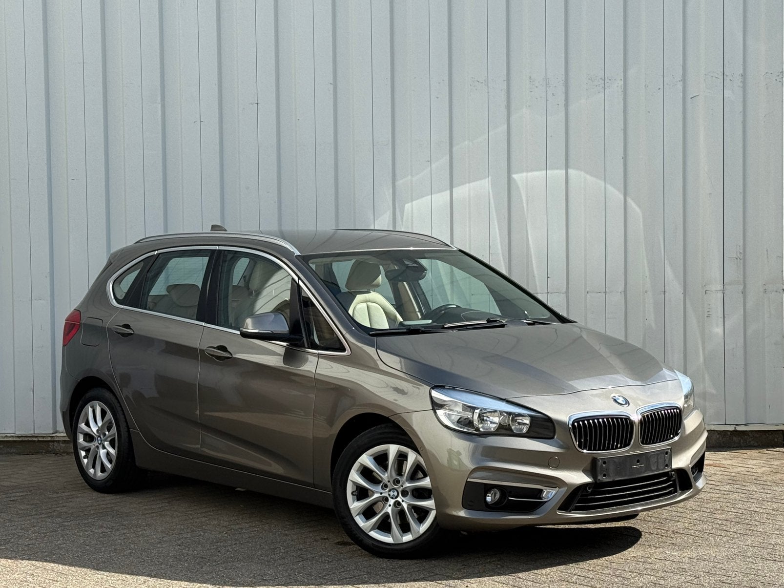 - BMW 218i Active Tourer - 1.5 Essence - 145 000km - Clima -, Achat, Entreprise, Boîte manuelle, 5 places