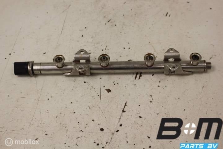 Brandstofrail VW Golf 7 1.4 04E133320D, Autos : Pièces & Accessoires, Systèmes à carburant, Utilisé