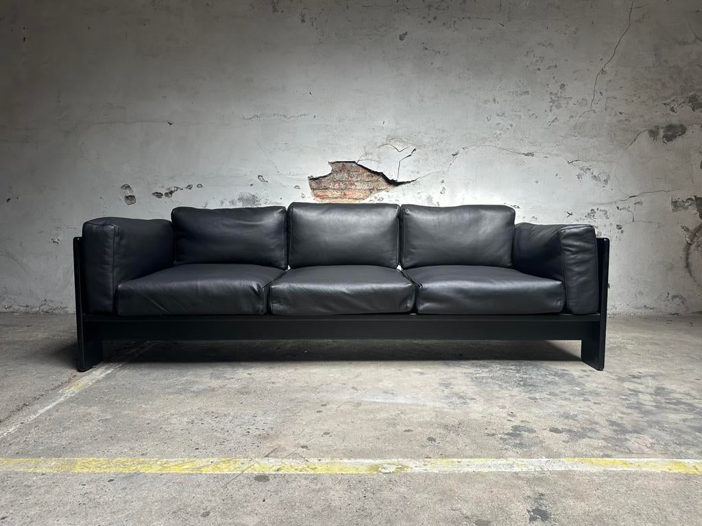 Vintage zwarte leren 3-zit sofa van Tobia Scarpa, Huis en Inrichting, Ophalen, Driepersoons, 75 tot 100 cm, Zo goed als nieuw