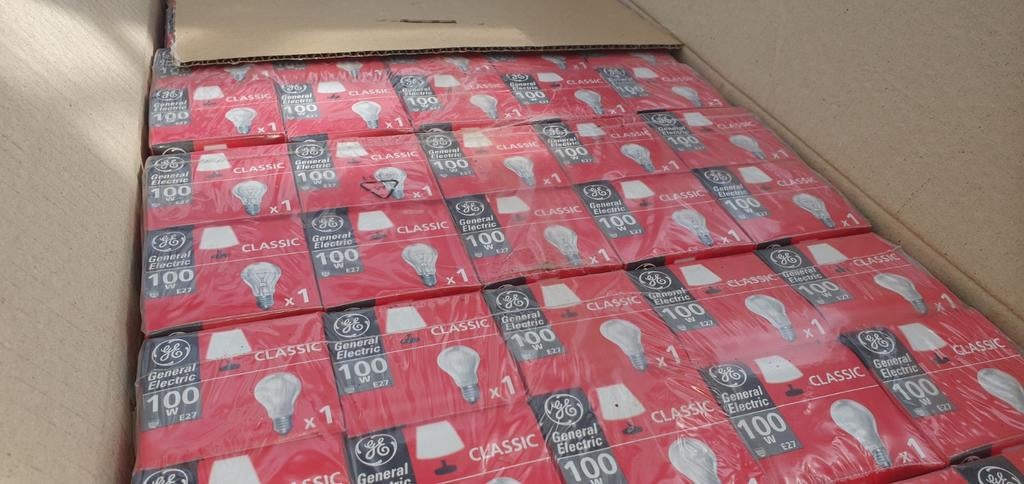 Ampoule 100w E27 neuve, Maison & Meubles, Enlèvement, Ampoule