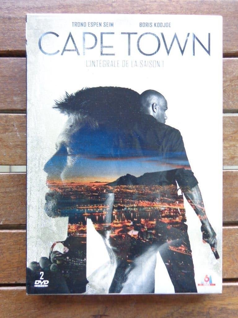 )))  Cape Town  // Mini Série //  L' intégrale   (((, Vanaf 12 jaar, Ophalen of Verzenden, Zo goed als nieuw, Thriller
