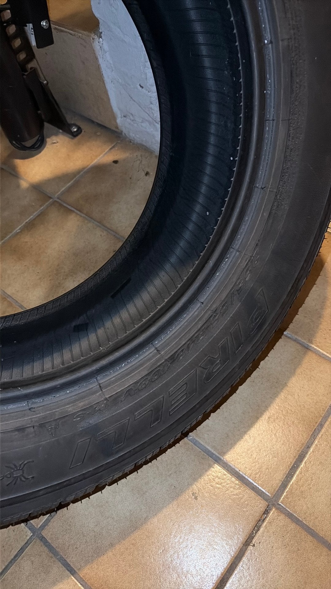 Pneu pirelli occasion 255/55 R18, Ophalen, Zo goed als nieuw