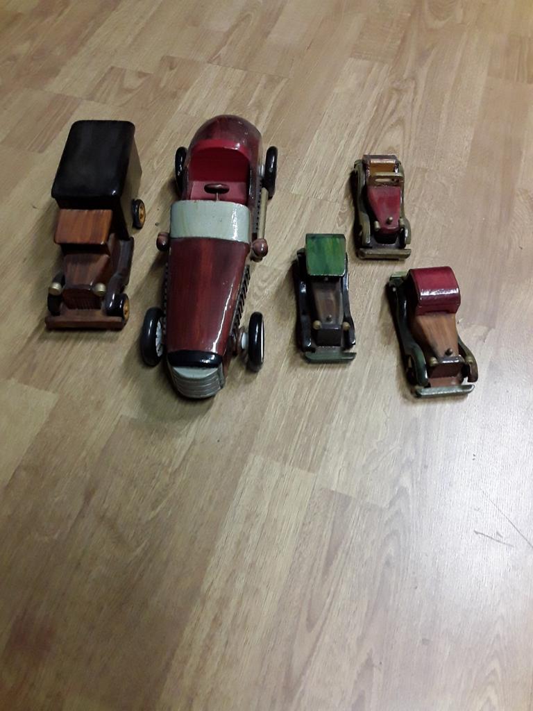 Voitures en bois, Enlèvement ou Envoi