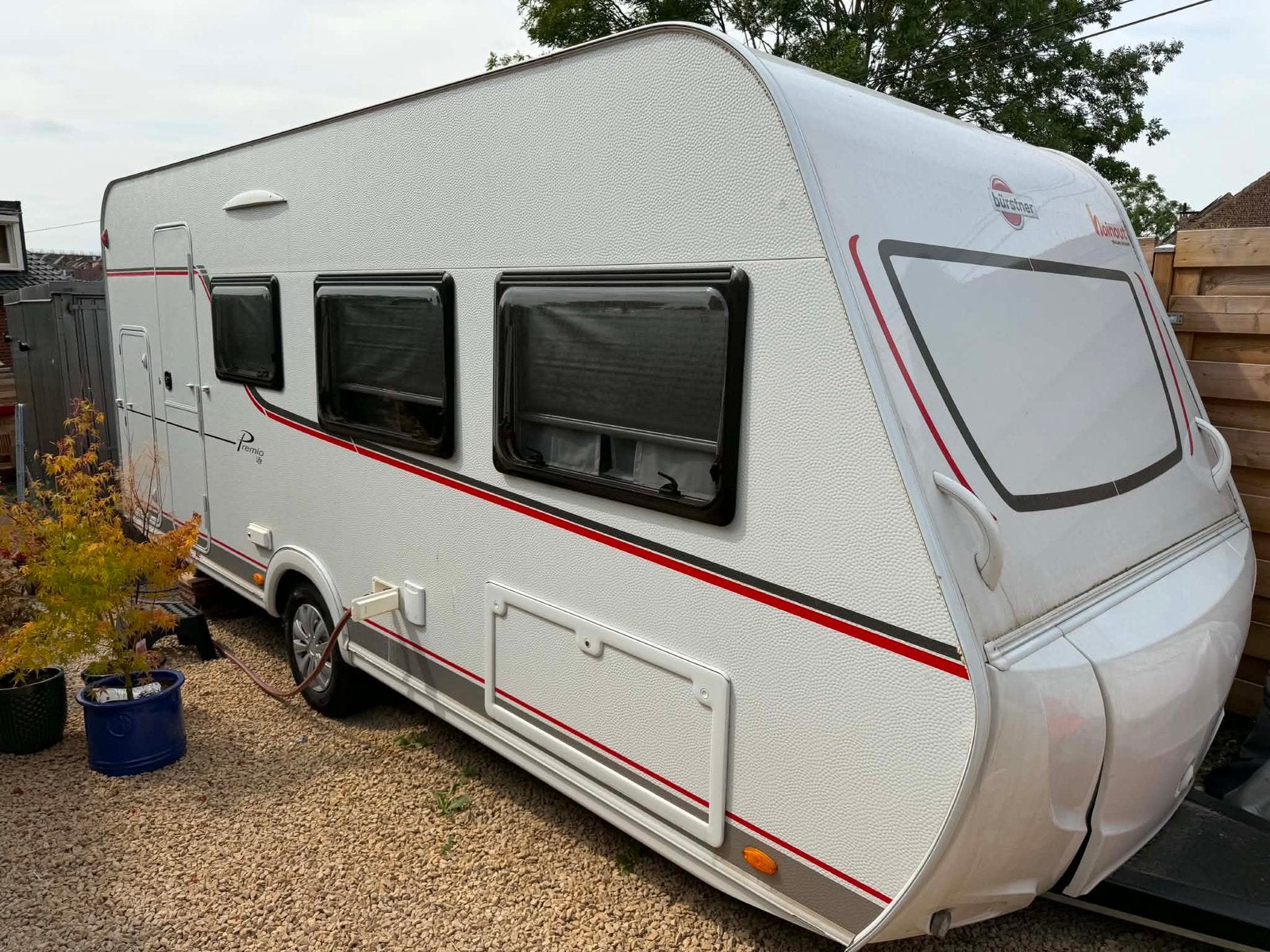 Caravane Bürstner Premio Life 490 TK, Roue de secours, Jusqu'à 6, Particulier, Bürstner