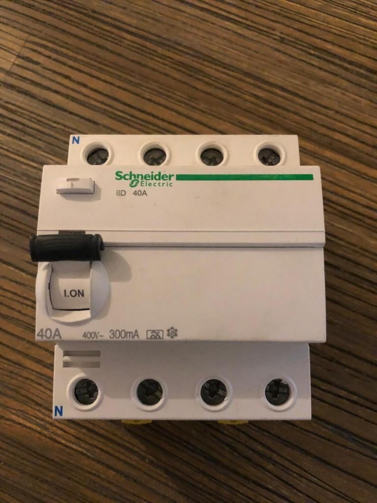 Hoofddifferentieel Schneider Electric 40A 300mA, Bricolage & Construction, Enlèvement