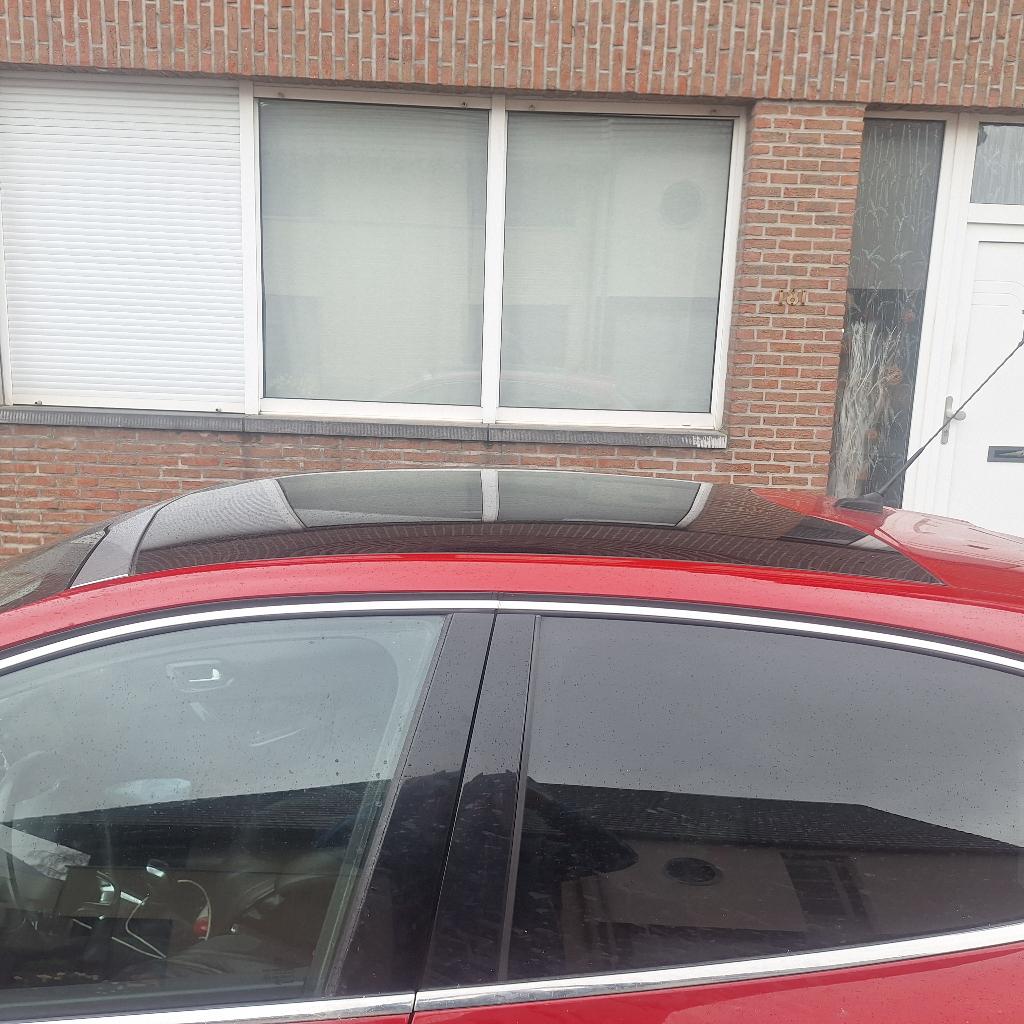 peugoet 208, Autos, Peugeot, Rouge, Achat, Boîte manuelle, Noir