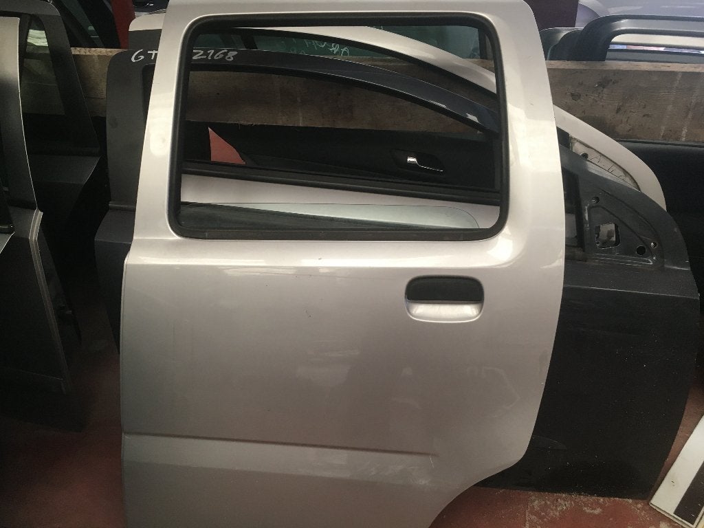 PORTIERE ARRIERE OPEL AGILA A, Arrière, JEAN BILA, Opel, RUE BRIGADE PIRON 307