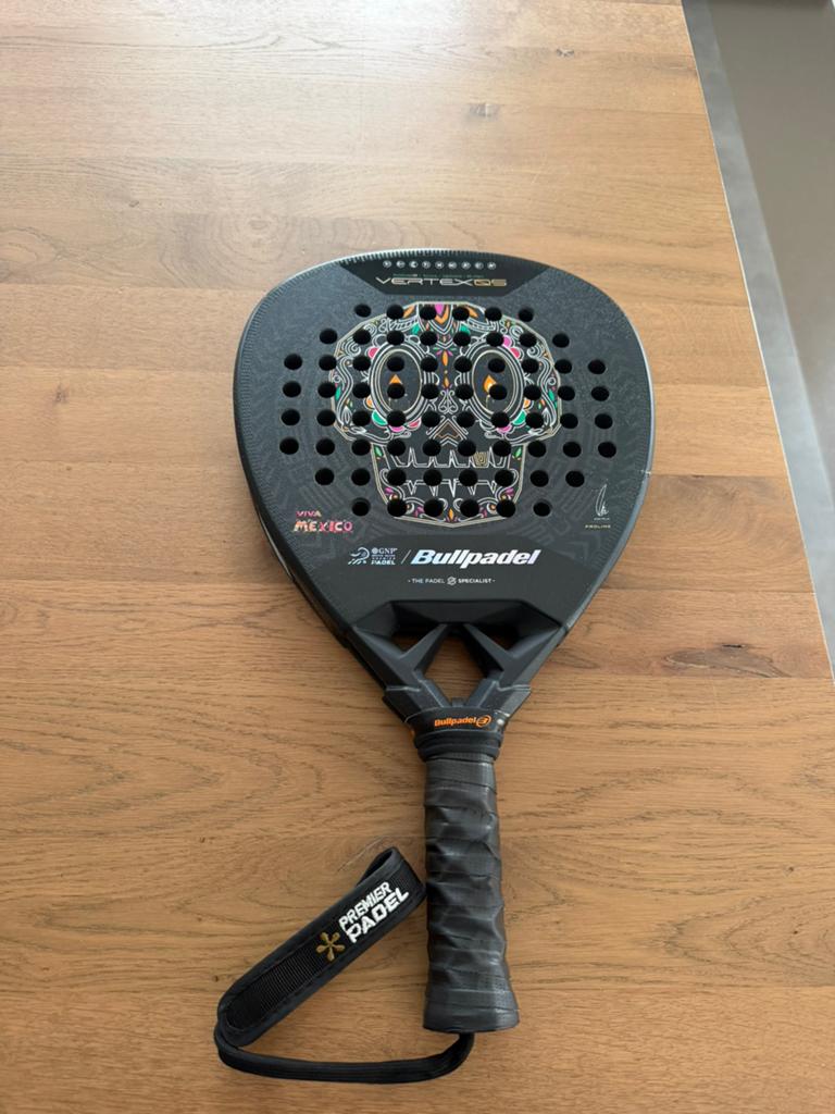 Bullpadel vertex 2026 special edition mx, Sport en Fitness, Padel, Ophalen, Zo goed als nieuw, Padelracket