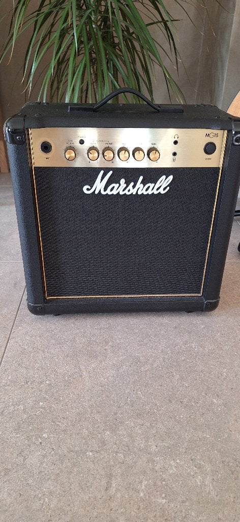 Marshall MG15 gitaarversterker, Muziek en Instrumenten, Ophalen, Zo goed als nieuw, Gitaar, Minder dan 50 watt