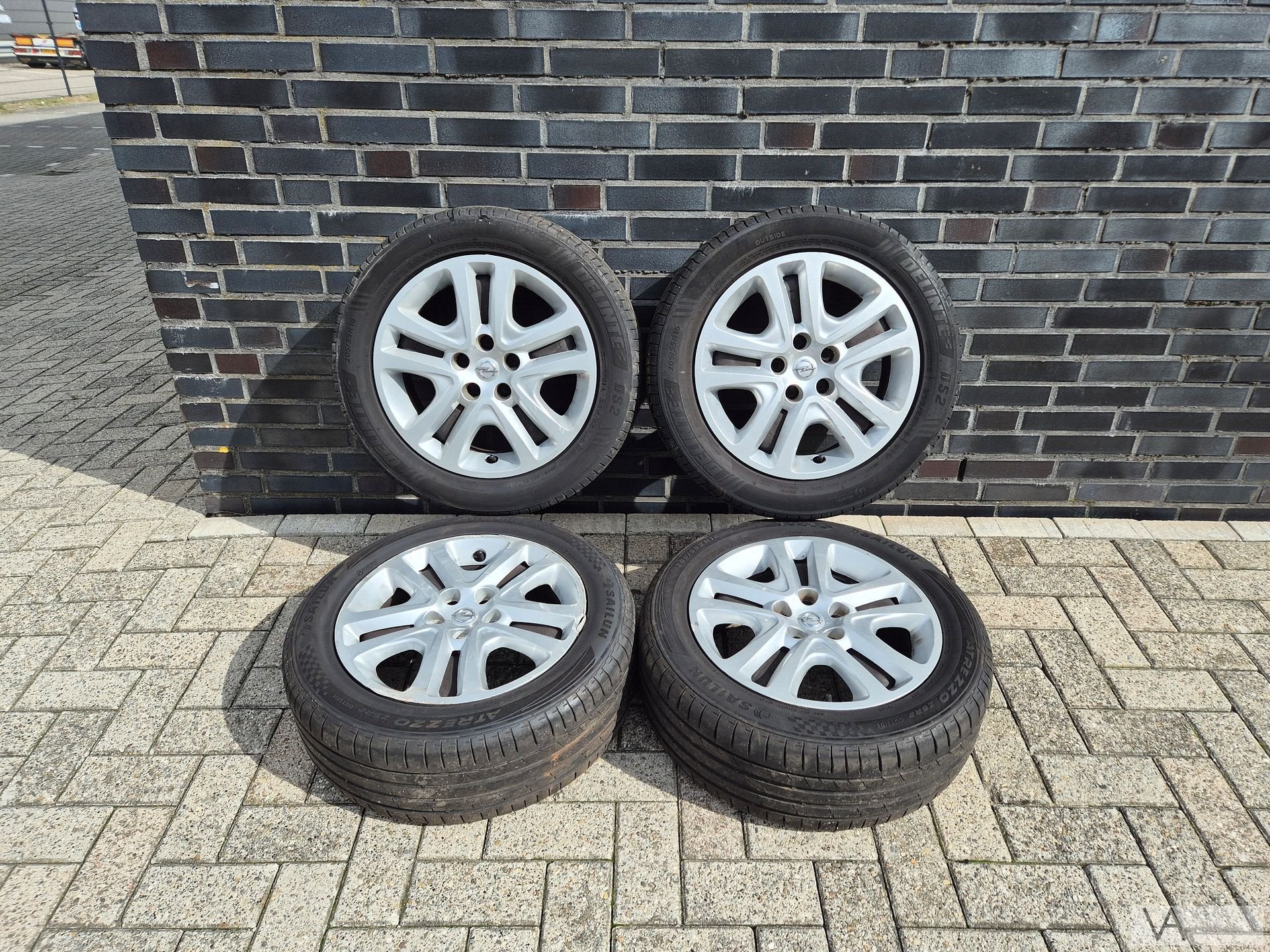 Set velgen met wieldop van Opel Astra J en K / Mokka 16 inch, Pneus et Jantes, Véhicule de tourisme, -, Utilisé