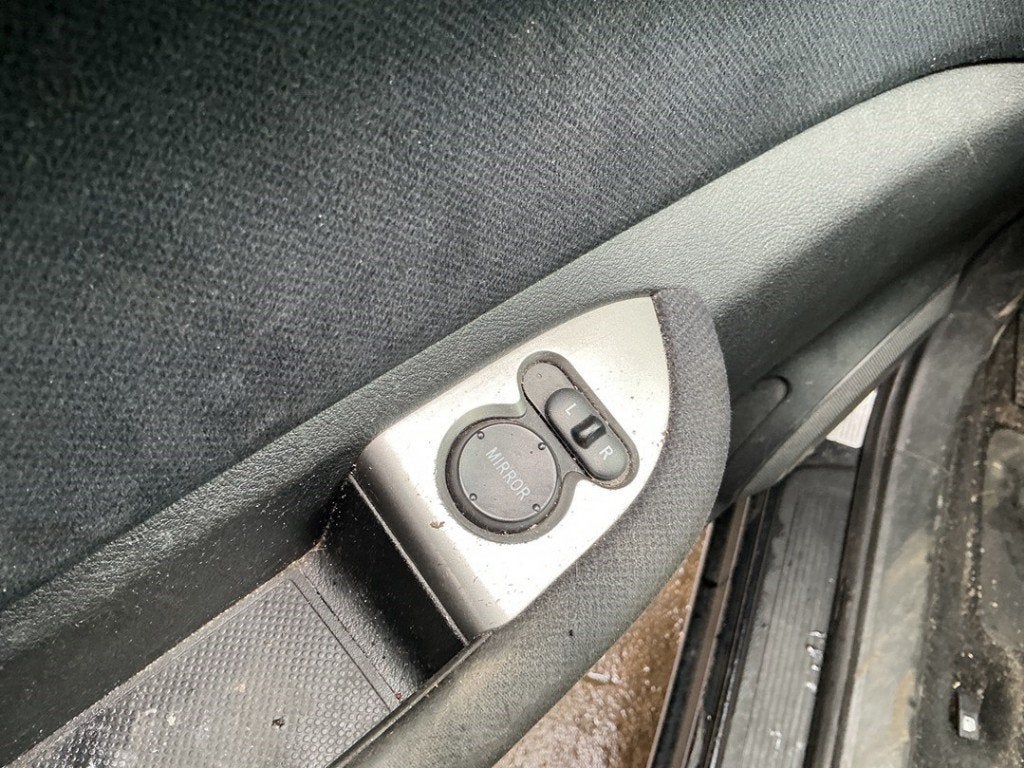 SPIEGEL SCHAKELAAR Honda FR-V (BE) (01-2004/12-2009), Hanauer Landstraße  222-224
60314  Frankfurt am Main, DE, Honda, Gebruikt