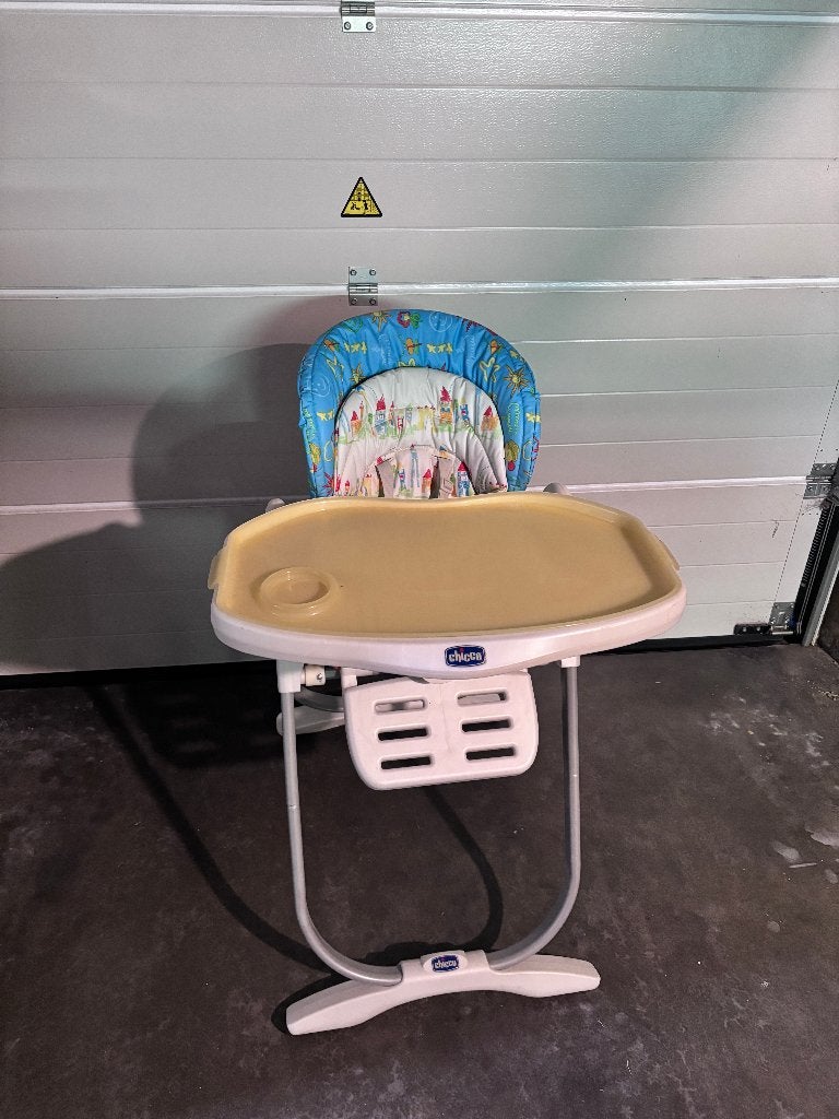 Chaise bébé Chicco, Enfants & Bébés, Enlèvement, Comme neuf, Chaise pliante, Plateau amovible