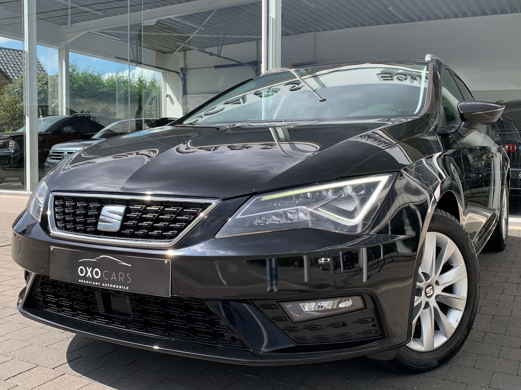 SEAT Leon ST 1.6 TDi 115CV / VIRTUAL COCKPIT / XENON / GPS /, Achat, Entreprise, 5 portes, Tissu