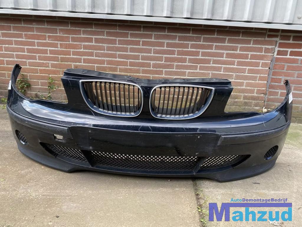 BMW 1 SERIE E87 E81 Zwart voorbumper 2003-2010, Auto-onderdelen, Carrosserie, Bumper, BMW, Voor, Gebruikt