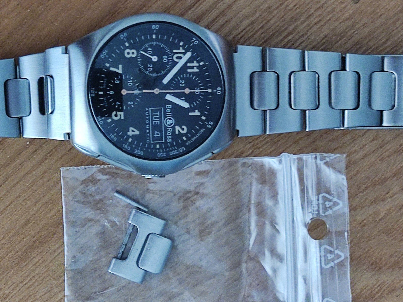 Bell&Ross, Enlèvement ou Envoi, Breitling