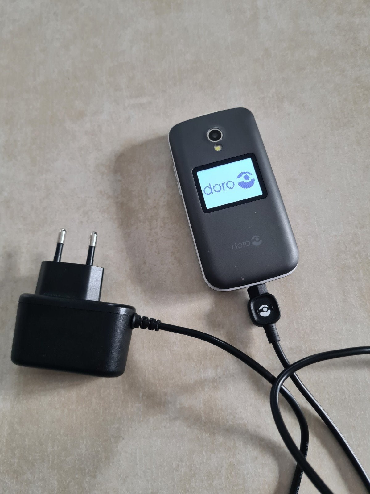 GSM Doro avec chargeur., Ophalen of Verzenden